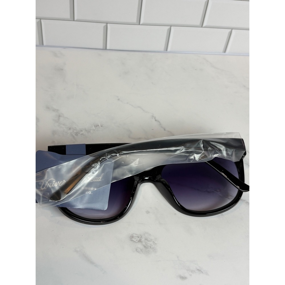 Universal Thread Black Oversized Round Sunglasses Purple Gradient Lens - Picture 2 of 2